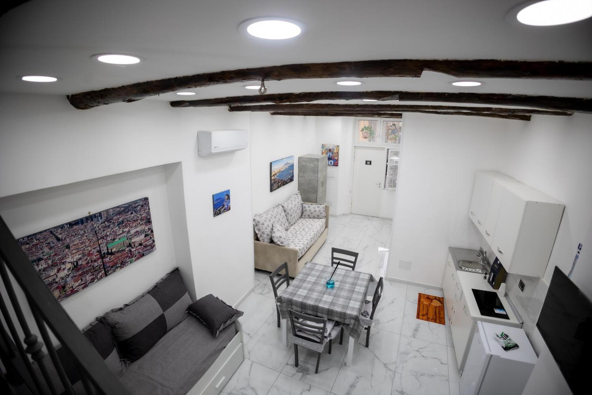 Royal Spaccanapoli Apartment Exterior foto